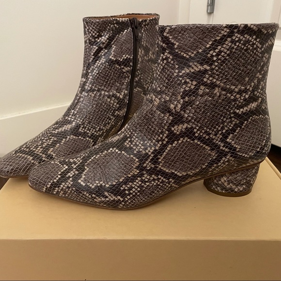 LOQ Matea Booties in Mink Python Size EU40 (US9-9.5) - Picture 8 of 13
